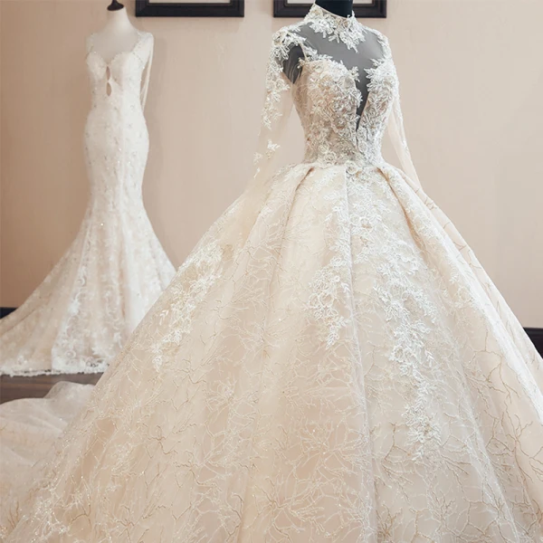 Luxe Vintage / Originale Champagne Transparentes Robe De Mariée 2019 Style Audrey Hepburn Robe Boule Col Haut Manches Longues Dos Nu Appliques En Dentelle Perlage Glitter Tulle Cathedral Train Volants