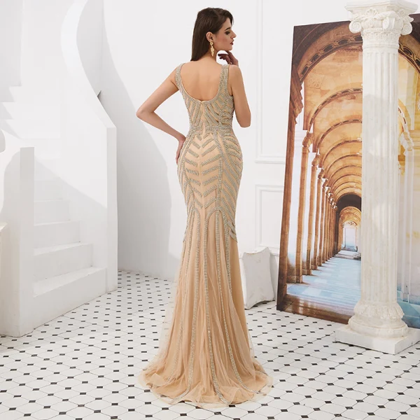Luxury / Gorgeous Gold Evening Dresses 2019 Trumpet / Mermaid V-Neck Sleeveless Beading Sweep Train Ruffle Backless Formal Dresses