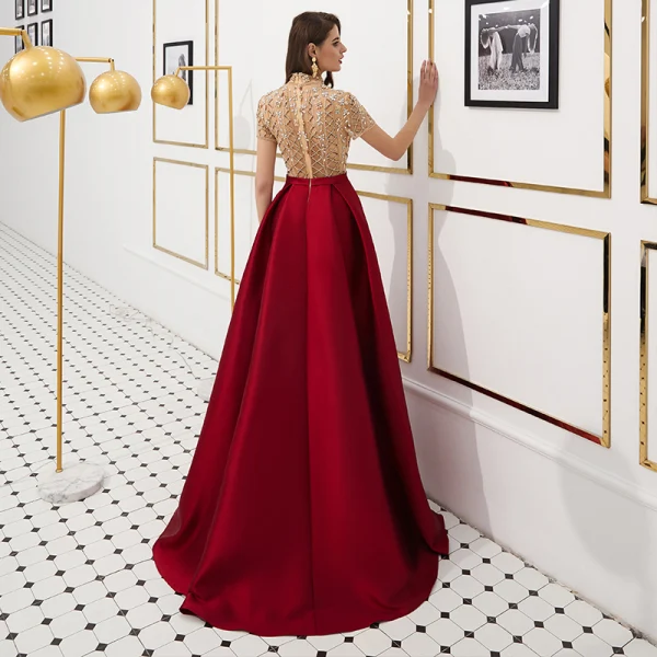 Luxury / Gorgeous Vintage / Retro Red See-through Evening Dresses 2019 A-Line / Princess High Neck Short Sleeve Rhinestone Beading Floor-Length / Long Ruffle Satin Formal Dresses