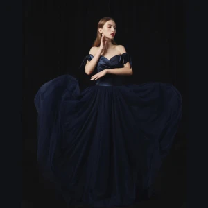 Mode Marineblau Ballkleider 2018 A Linie Off Shoulder Kurze Ärmel Sweep Pinsel Zug Rüschen Rückenfreies Festliche Kleider