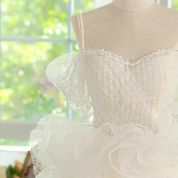 Charmant Beige Perlenstickerei Fallende Rüsche Kurze Partykleider 2024 Ballkleid Spaghettiträger Kurze Ärmel Rückenfreies Festliche Kleider