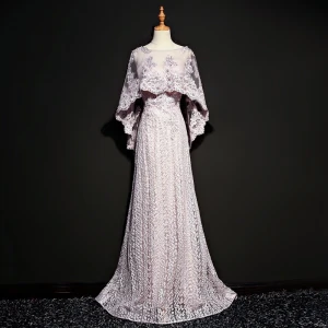Moderne Mode Lavande Transparentes Robe De Soirée Avec Châle 2018 Princesse Encolure Dégagée Sans Manches Appliques En Dentelle Perle Faux Diamant Train De Balayage Robe De Ceremonie