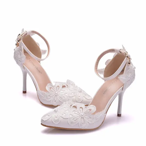 Élégant Blanche Perle En Dentelle Fleur Chaussure De Mariée 2025 Bride Cheville 9 cm Talons Aiguilles À Bout Pointu Mariage Talons Hauts