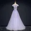 Schöne Lavendel Abendkleider 2018 A Linie Off Shoulder Kurze Ärmel Applikationen Mit Spitze Perlenstickerei Kristall Sweep / Pinsel Zug Rüschen Rückenfreies Festliche Kleider