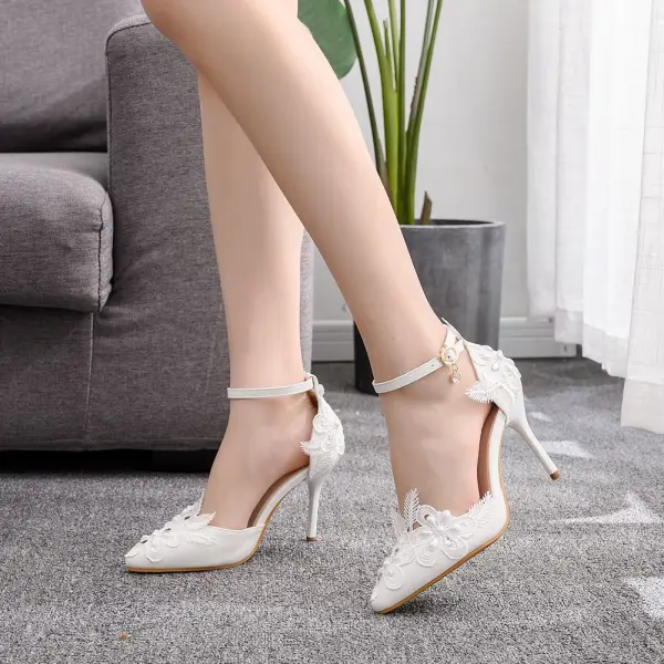 Réservé Blanche Perle En Dentelle Fleur Chaussure De Mariée 2025 Bride Cheville 9 cm Talons Aiguilles À Bout Pointu Mariage Talons