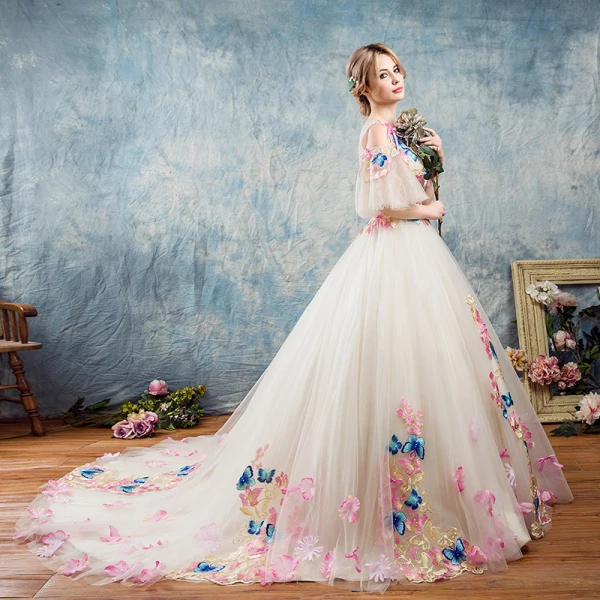 Amazing / Unique Outdoor / Garden Wedding Dresses 2017 White Ball Gown Chapel Train 1/2 Sleeves Scoop Neck Backless Lace Appliques