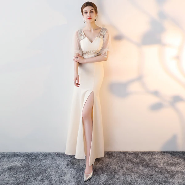 Amazing / Unique Champagne Floor-Length / Long Evening Dresses 2018 Trumpet / Mermaid Charmeuse 1/2 Sleeves V-Neck Lace-up Beading Backless Embroidered Formal Dresses