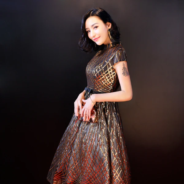Chic / Belle Doré Robe De Graduation 2018 Princesse Col Haut Tulle Rayé Perlage Glitter Paillettes de retour Robe De Ceremonie