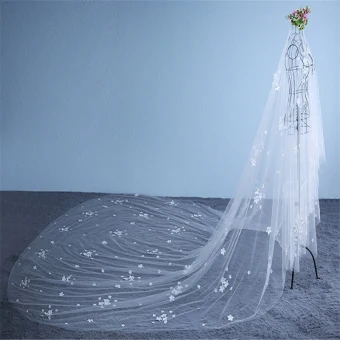 Chic Beautiful White Wedding Veils 2017 Tulle Embroidered Wedding