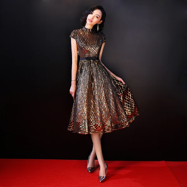 Chic / Belle Doré Robe De Graduation 2018 Princesse Col Haut Tulle Rayé Perlage Glitter Paillettes de retour Robe De Ceremonie