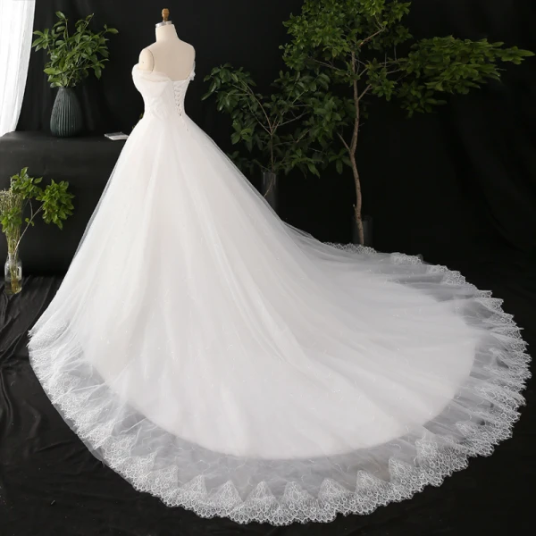 Classic Elegant Ivory Plus Size Ball Gown Wedding Dresses 2021 Crossed Straps Off-The-Shoulder Sleeveless Lace Tulle 3D Lace Appliques Backless Handmade Chapel Train Wedding