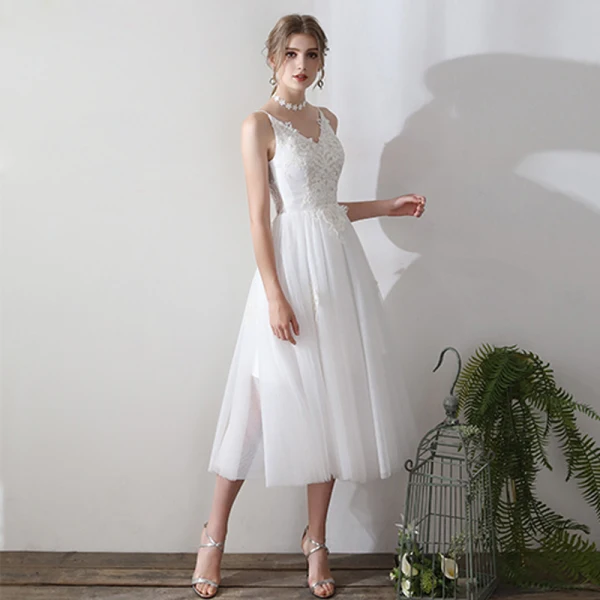 Modern / Fashion White Tea-length Wedding 2018 A-Line / Princess V-Neck Lace-up Tulle Appliques Backless Wedding Dresses