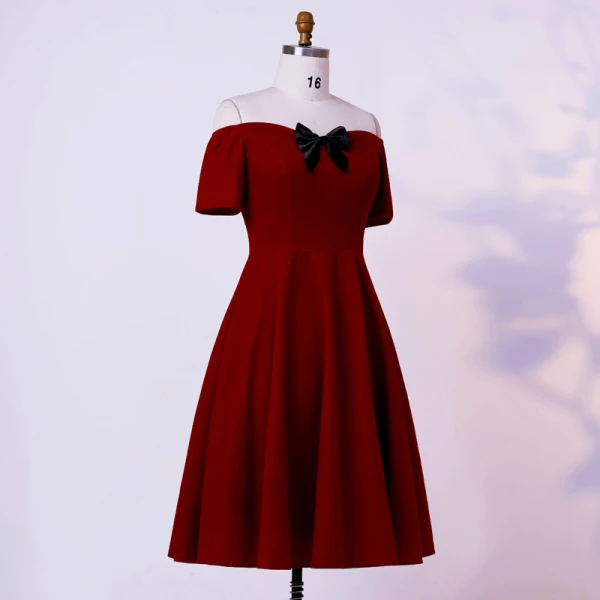 Classic Elegant Burgundy Homecoming Graduation Dresses 2020 A-Line / Princess Short Sleeve Handmade Off-The-Shoulder Short Summer Formal Dresses