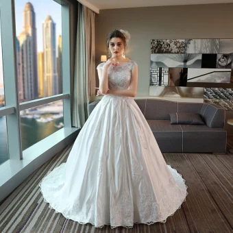 Classic Wedding Dresses 2017 Cathedral Train White Ball Gown Scoop Neck Short Sleeve Backless Pearl Sequins Lace Appliques