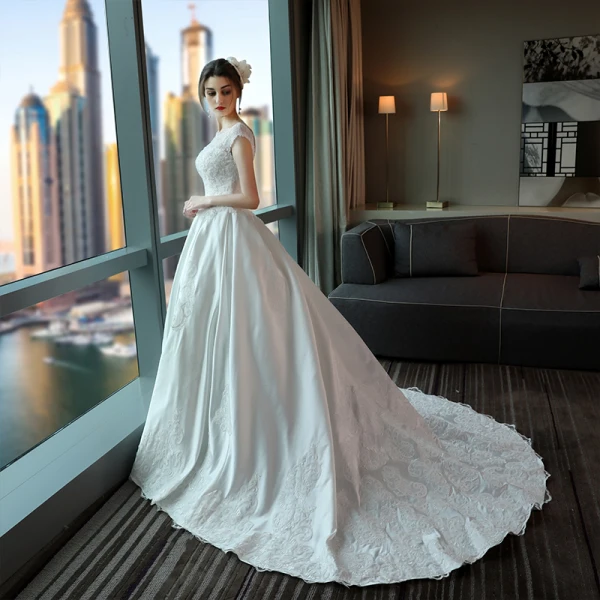 Classic Wedding Dresses 2017 Cathedral Train White Ball Gown Scoop Neck Short Sleeve Backless Pearl Sequins Lace Appliques