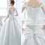 Chic / Belle Salle Robe De Mariée 2017 Longue Blanche Robe Boule V-Cou Sans Manches Dos Nu Faux Diamant Noeud Ceinture En Dentelle Appliques