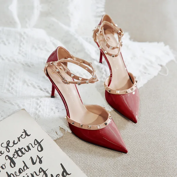 Charmant Rot Abend Niet Sandalen Damen 2023 8 cm Stilettos Knöchelriemen Spitzschuh Sandaletten Hochhackige