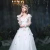 Amazing / Unique Outdoor / Garden Wedding Dresses 2017 Floor-Length / Long White A-Line / Princess V-Neck Long Sleeve Backless Lace Appliques Flower