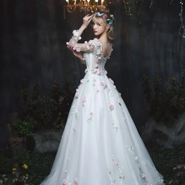 Amazing / Unique Outdoor / Garden Wedding Dresses 2017 Floor-Length / Long White A-Line / Princess V-Neck Long Sleeve Backless Lace Appliques Flower