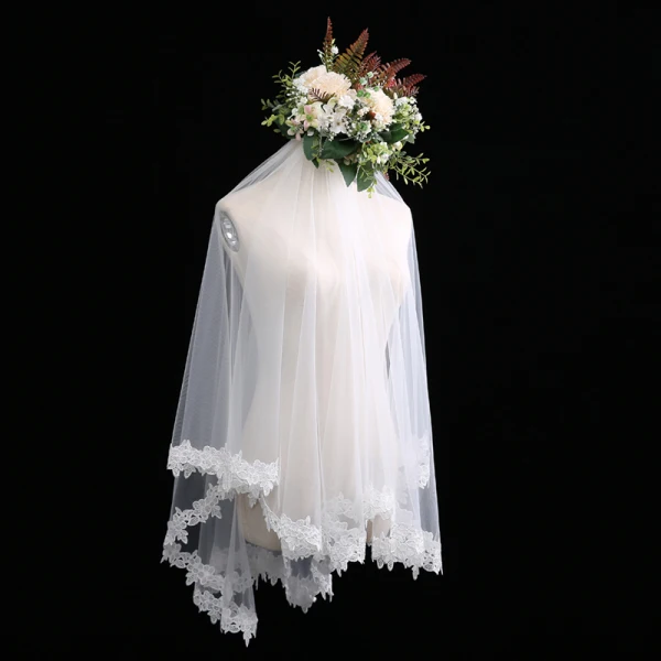 Chic / Belle Blanche Courte Voile De Mariée 1.5 m Chiffon Dentelle Mariage Accessorize 2019