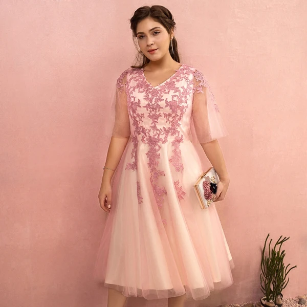 Charming Candy Pink Plus Size Graduation Dresses 2018 A-Line / Princess Tulle V-Neck Lace-up Appliques Backless Homecoming Formal Dresses Charming Candy Pink Plus Size Graduation Dresses 2018 A-Line / Princess Tulle V-Neck Lace-up Appliques Backless Homecoming Formal Dresses