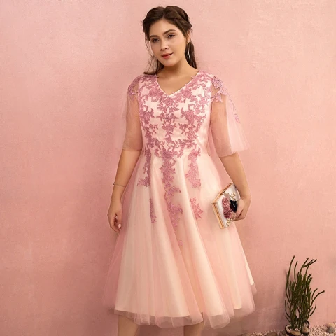 Charming Candy Pink Plus Size Graduation Dresses 2018 A-Line / Princess Tulle V-Neck Lace-up Appliques Backless Homecoming Formal Dresses