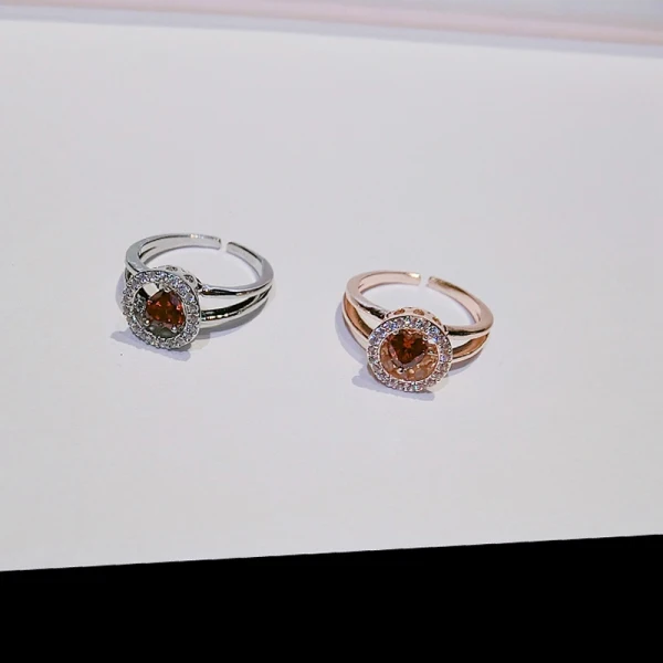 Fantastisk Guld Rhinestone kärlek Lucky Dansande Ringar 2019 Tillbehör