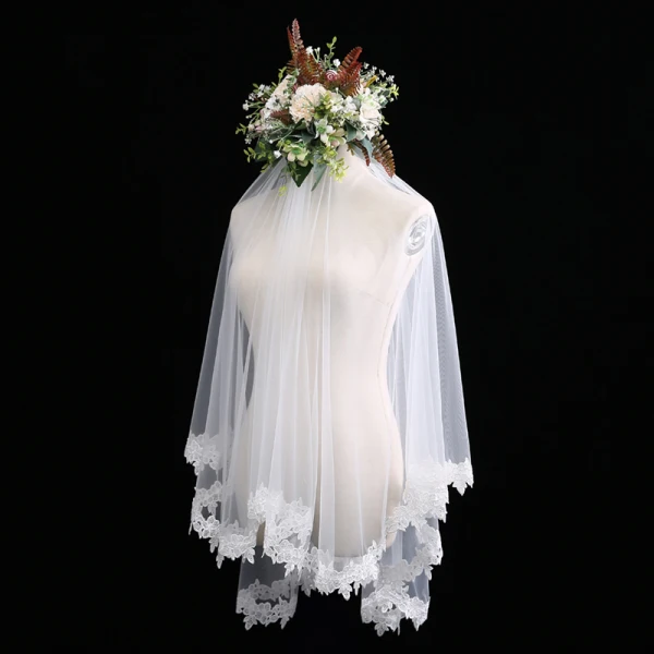 Chic / Belle Blanche Courte Voile De Mariée 1.5 m Chiffon Dentelle Mariage Accessorize 2019