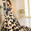 Chic / Beautiful Navy Blue Prom Dresses 2017 A-Line / Princess Lace V-Neck Appliques Backless Pearl Short Sleeve Formal Dresses