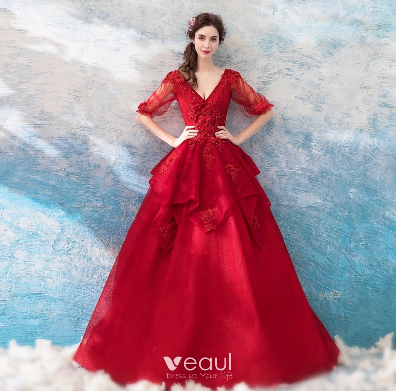 Amazing Unique Red Floor Length Long Prom Dresses 2018 1 2 Sleeves V Neck Tulle Ball Gown Embroidered Appliques Backless Beading Prom Evening Dresses