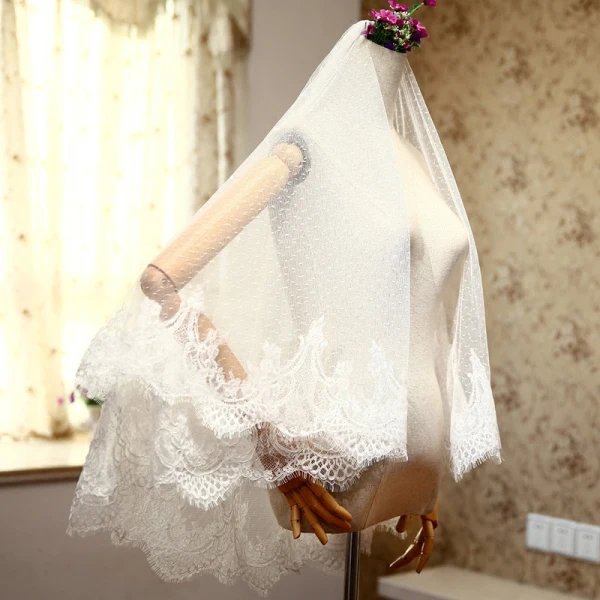 Unique Blanche Mariage Tulle Courte Appliques Voile De Mariée 2018