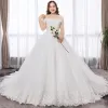 Modest / Simple White Ball Gown Plus Size Wedding Dresses 2019 Lace Appliques Backless Embroidered Strapless Chapel Train Wedding