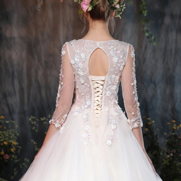 Classique Salle Robe De Mariée 2017 Blanche Robe Boule Longue Encolure Carrée 3/4 Manches Dos Nu En Dentelle Fleur Appliques