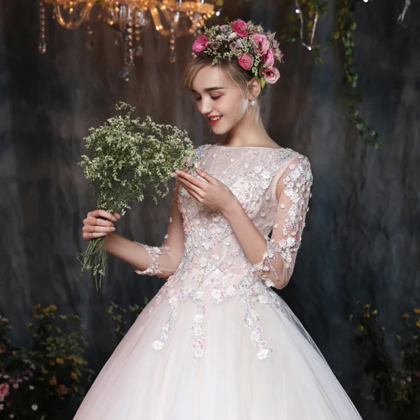 Classique Salle Robe De Mariée 2017 Blanche Robe Boule Longue Encolure Carrée 3/4 Manches Dos Nu En Dentelle Fleur Appliques