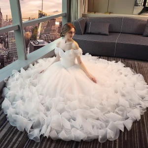 Chic Belle Salle Robe De Mariée 2017 Blanche Princesse Longue De L Épaule Manches Courtes Dos Nu Fleur Appliques