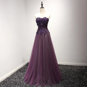 Snygga Fina Formella Klänningar 2017 Prinsessa Långa Axelbandslös Ärmlös Halterneck Spets Appliqués Beading Aftonklänningar