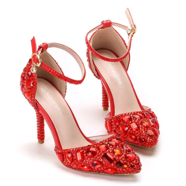 Charmant Rot Strass Brautschuhe 2025 Knöchelriemen 9 cm Stilettos Spitzschuh Hochzeit Hochhackige