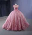 Conte de fée Rougissant Rose Col Haut Robe Boule Robe De Bal 2023 Mancherons Bretelles croisées Train De Balayage Quinceañera Robe De Cérémonie