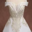 Unique Gold Weiß Übergröße Brautkleider / Hochzeitskleider 2019 A Linie Spitze Charmeuse Bandeau Applikationen Rückenfreies Perlenstickerei Handgefertigt Hof-Schleppe Hochzeit