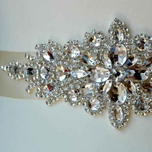 Luxury / Gorgeous Ivory Wedding Sash 2020 Satin Metal Handmade Beading Crystal Rhinestone Bridal Evening Party Prom Accessories