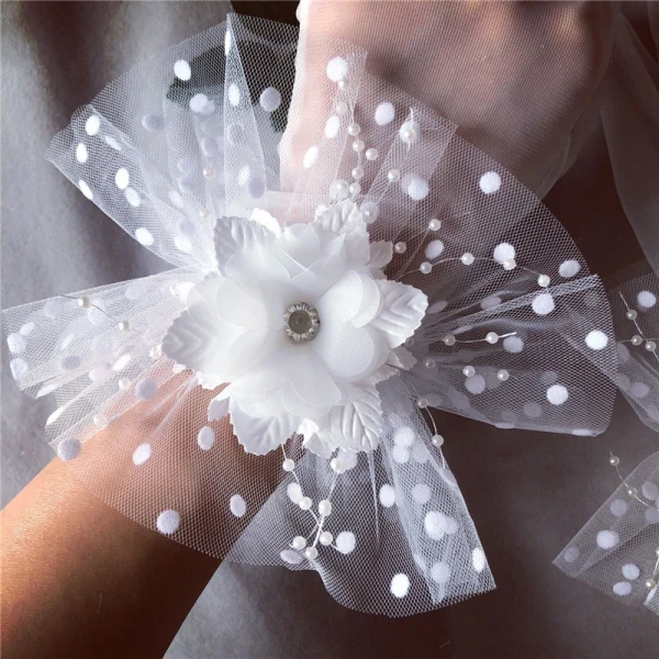 Snygga / Fina Vita Brudhandskar 2020 Appliqués Beading Pärla Rhinestone Tyll Bal Bröllop Tillbehör