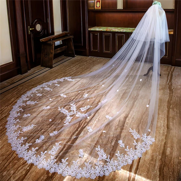 Luxe Blanche Royal Train Mariage 2018 Tulle Appliques Perlage Paillettes Voile De Mariée