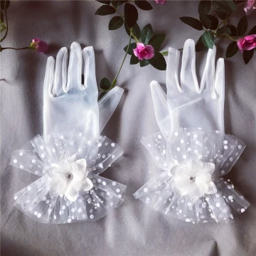Snygga Fina Vita Brudhandskar 2020 Appliqués Beading Pärla Rhinestone Tyll Bal Bröllop Tillbehör