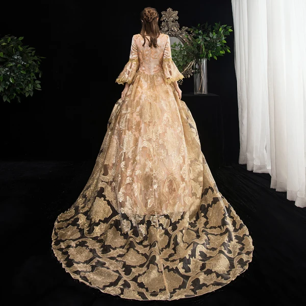 Vintage / Retro Medieval Bling Bling Fabulous Gold Ball Gown Prom Dresses 2021 Long Sleeve 3D Lace V-Neck Puffy Printing Chapel Train Cosplay