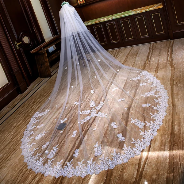 Luxe Blanche Royal Train Mariage 2018 Tulle Appliques Perlage Paillettes Voile De Mariée