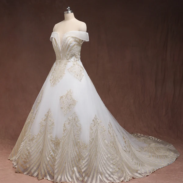Unique Gold Weiß Übergröße Brautkleider / Hochzeitskleider 2019 A Linie Spitze Charmeuse Bandeau Applikationen Rückenfreies Perlenstickerei Handgefertigt Hof-Schleppe Hochzeit