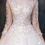 Classique Salle Robe De Mariée 2017 Blanche Robe Boule Longue Encolure Carrée 3/4 Manches Dos Nu En Dentelle Fleur Appliques