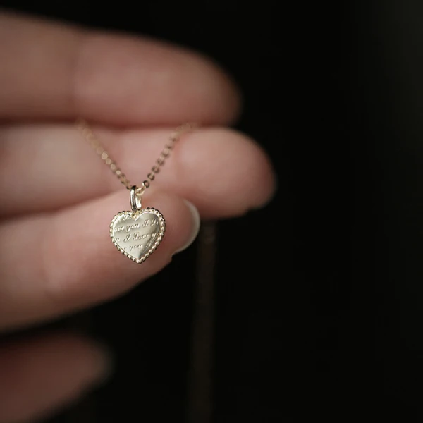 Härlig Saterling Silver Guld HJÄRTFORMIG Halsband Tillbehör 2023
