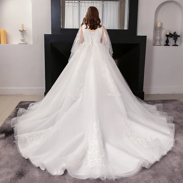 Unique Weiß Übergröße Ballkleid Brautkleider / Hochzeitskleider 2019 V-Ausschnitt Spitze Tülle Applikationen Rückenfreies Perlenstickerei Stickerei Kapelle-Schleppe Hochzeit