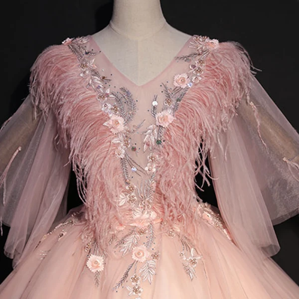 Amazing / Unique Blushing Pink Floor-Length / Long Prom Dresses 2018 V-Neck Tulle Feather Appliques Backless Beading Ball Gown Prom Formal Dresses